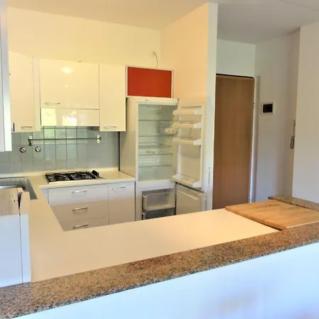 Apartment Modern With Balcony