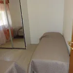 아파트 Modern With Balcony