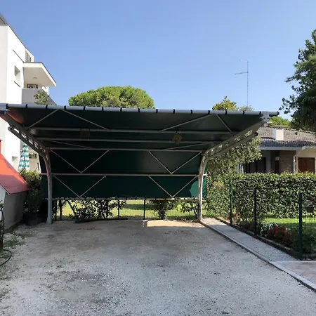 דירה Modern With Balcony *