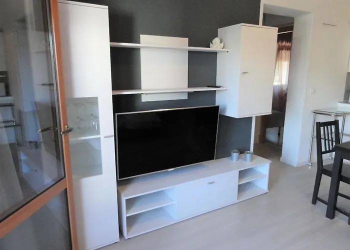 شقة Modern With Balcony بيبيوني