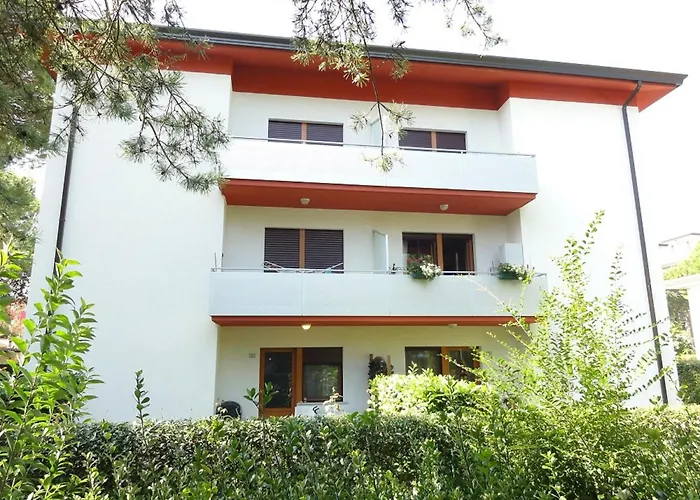 Modern With Balcony Lägenhet *